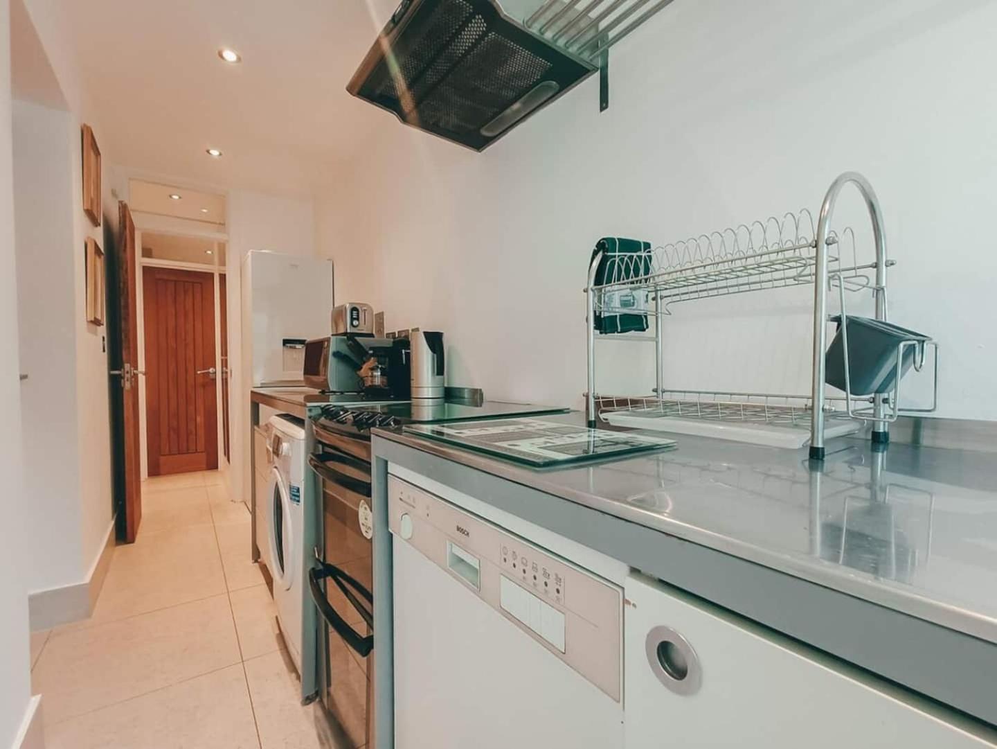 Strawberry Hill The Sandy Studio Flat In Petersham מראה חיצוני תמונה