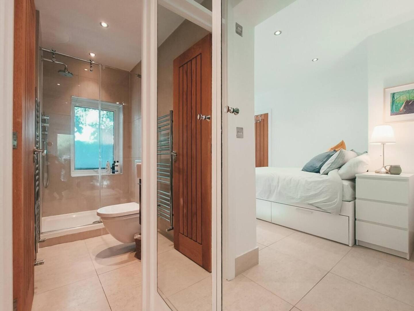 Strawberry Hill The Sandy Studio Flat In Petersham מראה חיצוני תמונה